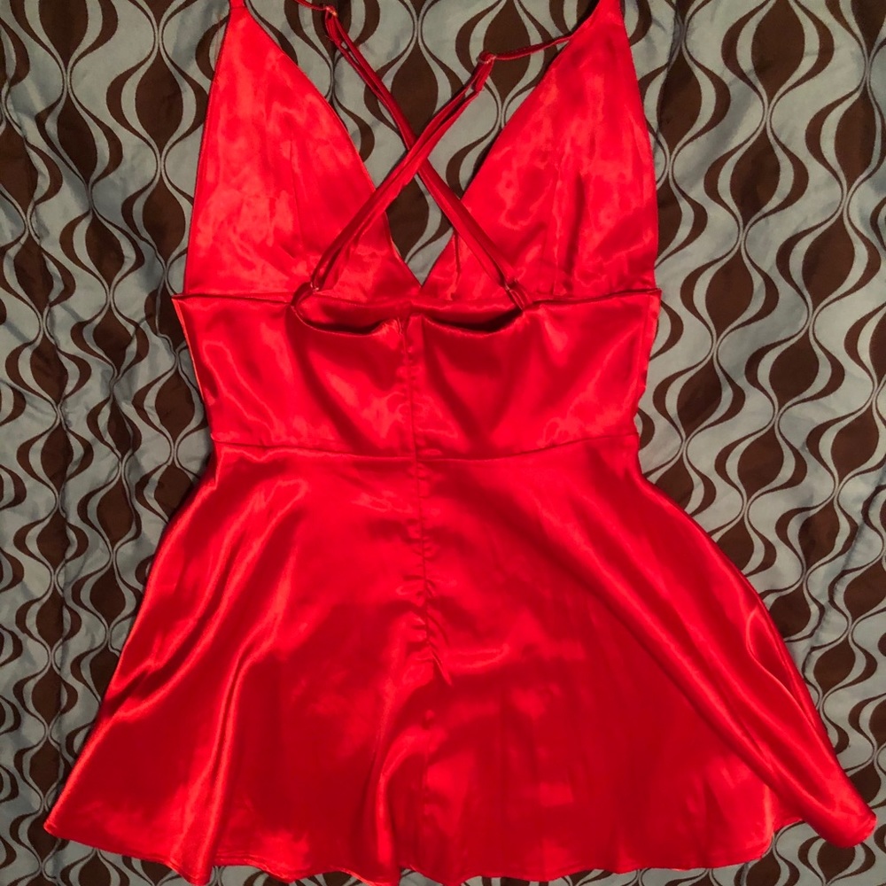 Red dress - Picture 2 of 4